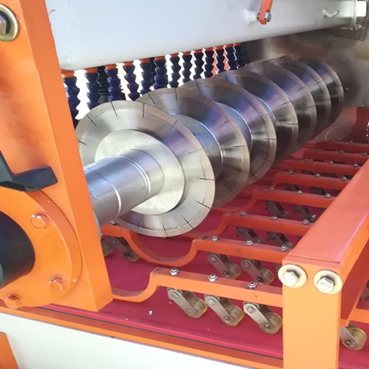 Succes în străinătate! Lama de ferăstrău SANG „Seria Porcelain-God” este apreciată de un client spaniol premium